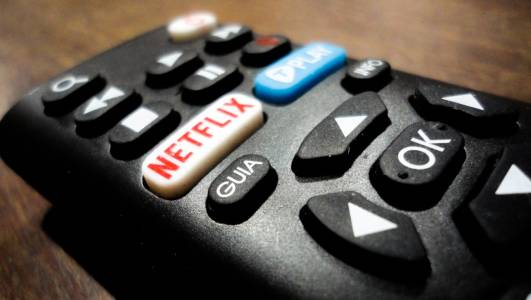 Netflix ще ви таксува допълнително, ако споделяте акаунта си