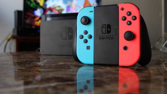 Само 5 години след излизането на конзолата вече може да групирате Switch игрите си в папки 