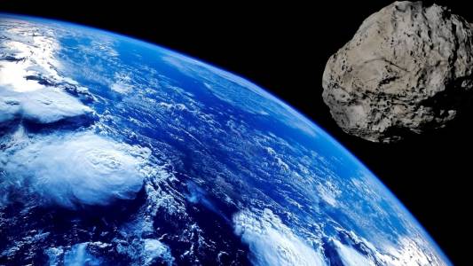 Астероид с размерите на Емпайър стейт билдинг се носи към Земята