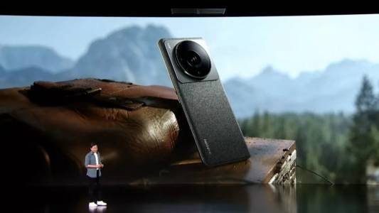 Първите телефони на Xiaomi с оптика на Leica засега остават мираж за глобалния пазар 