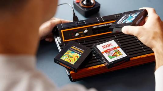 Конзола Atari 2600 от Lego е значително по-готина, отколкото бихте си представили 