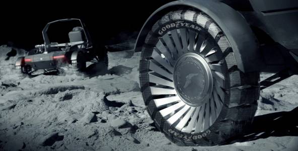 Goodyear ще произвеждат метални гуми за лунни разходки 