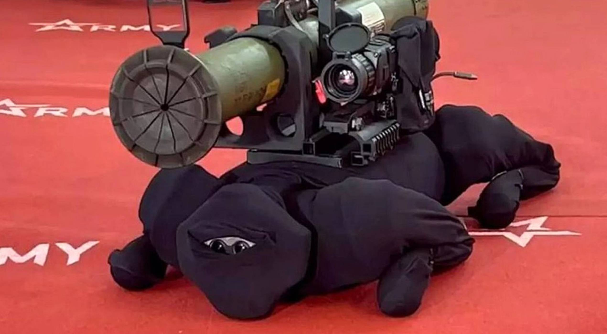 Руското военно роботизирано куче се оказа внос от Aliexpress (ВИДЕО)
