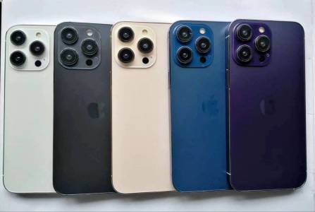 Появиха се лилав и син макет на iPhone 14 Pro 