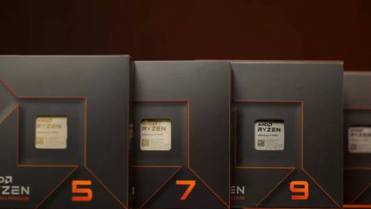 AMD счупи рекорда за 16-ядрен процесор в Cinebench с 7950X