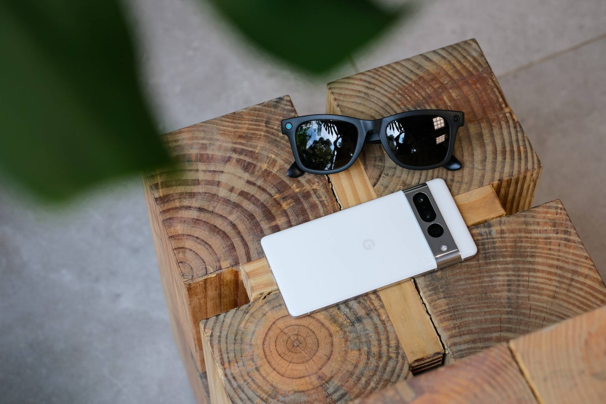 Крехкият Pixel 7 Pro едва оцеля при тест за издръжливост (ВИДЕО)