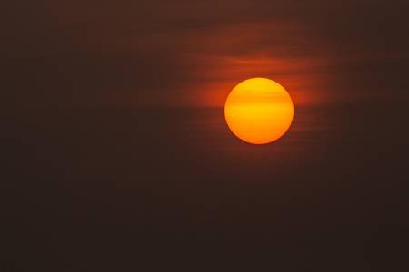 Защо все повече учени призовават за затъмняване на Слънцето? 