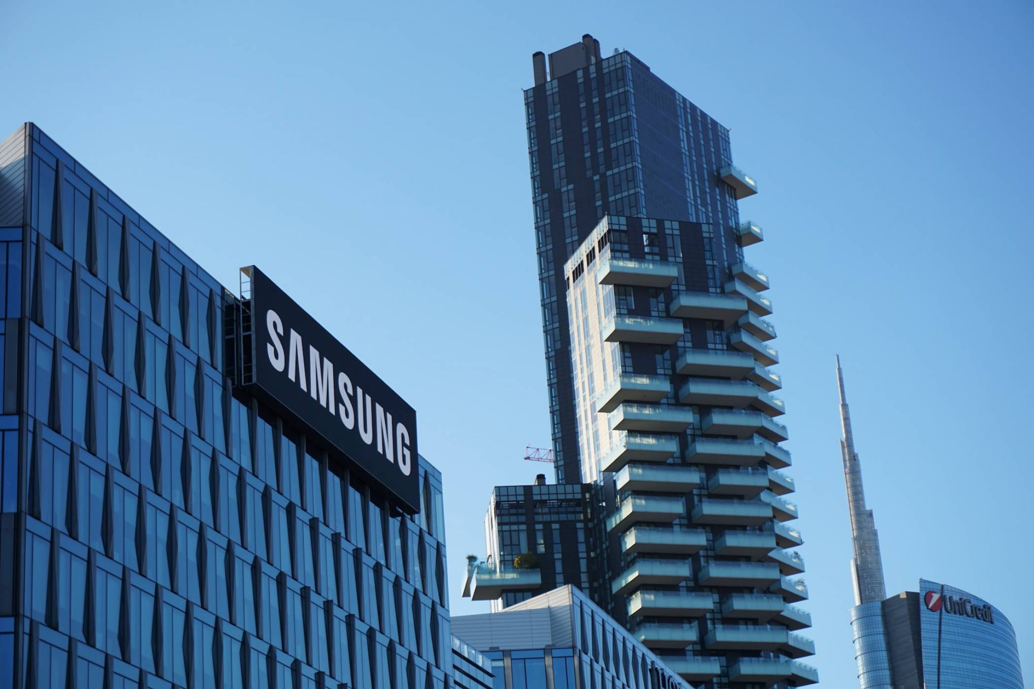 Шеф на Samsung намекна кога точно можем да очакваме флагманите Galaxy S23   