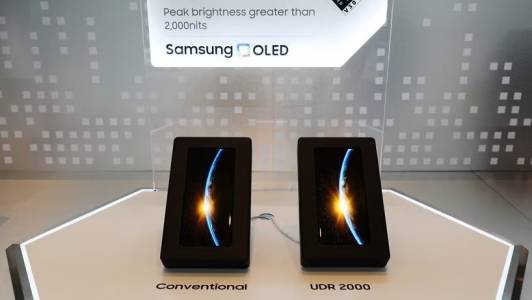 Новият OLED панел на Samsung е от най-ярките за смартфон 