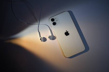  iPhone 15 вече започна дългия път към джобовете на щастливите си собственици 