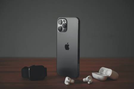 Pro и Pro Max вече не е достатъчно, чака ни още по-могъщ iPhone 