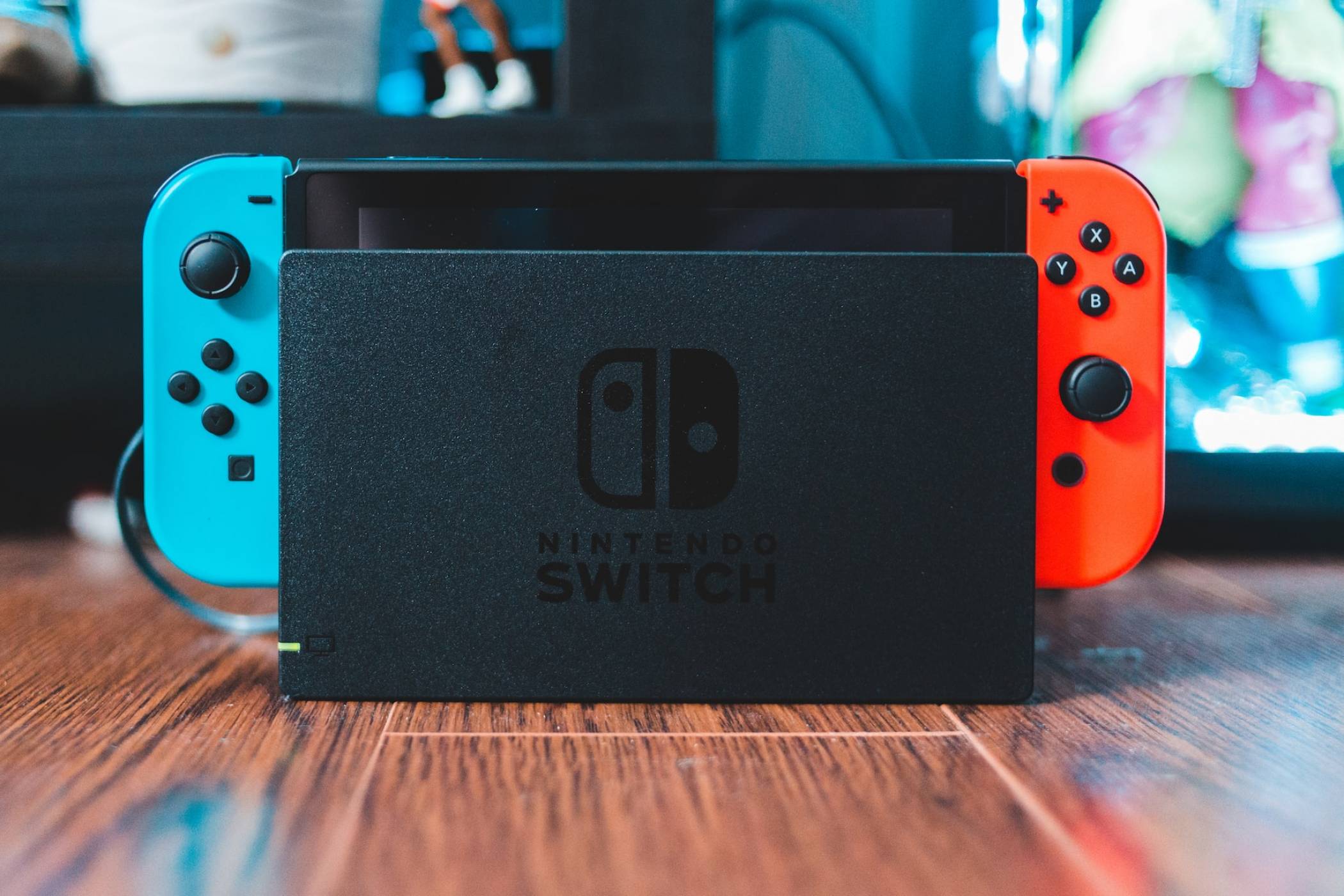 Nintendo Switch вече е втората най-продавана домашна конзола в историята