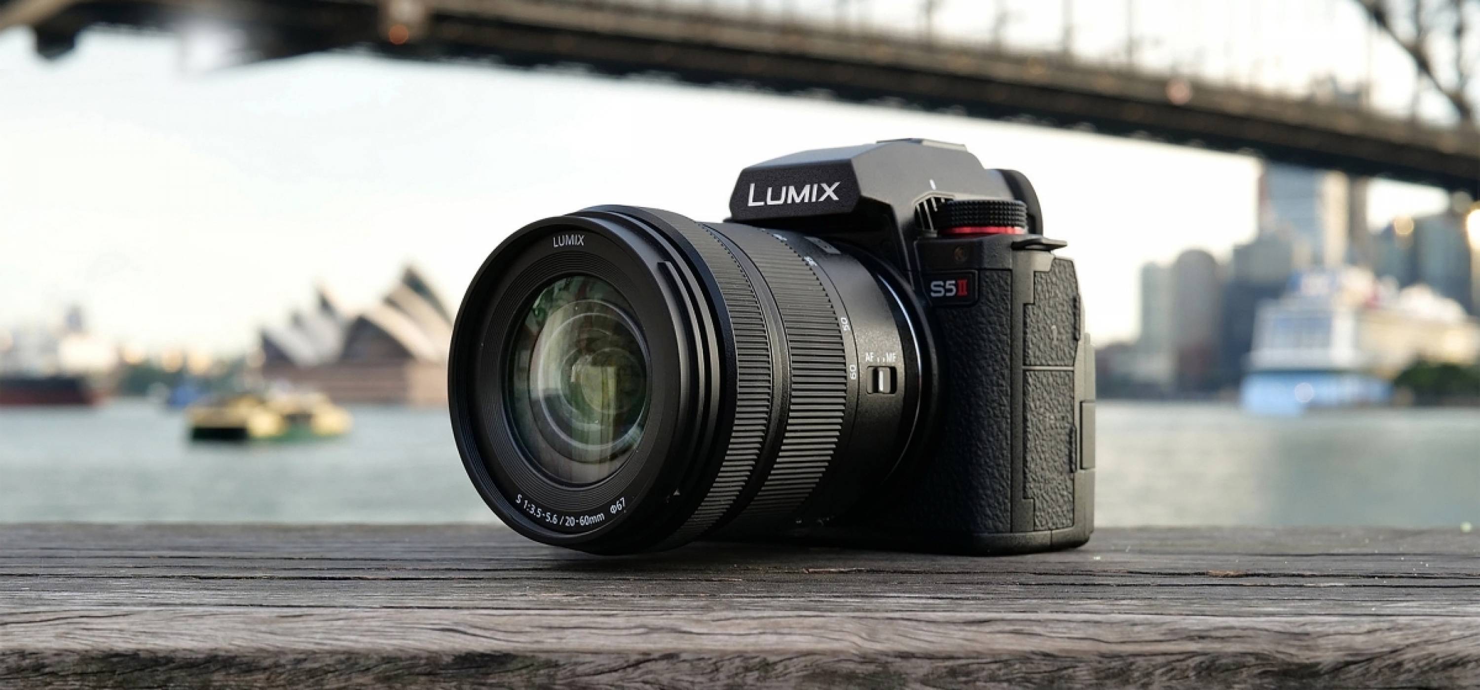 Вземи страхотния фотоапарат LUMIX S5II с отстъпка от цели 600 лева