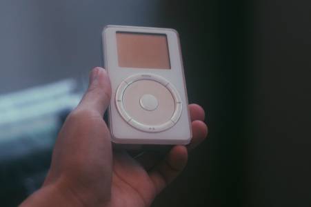 Apple (пре)създава iPod в нов патент