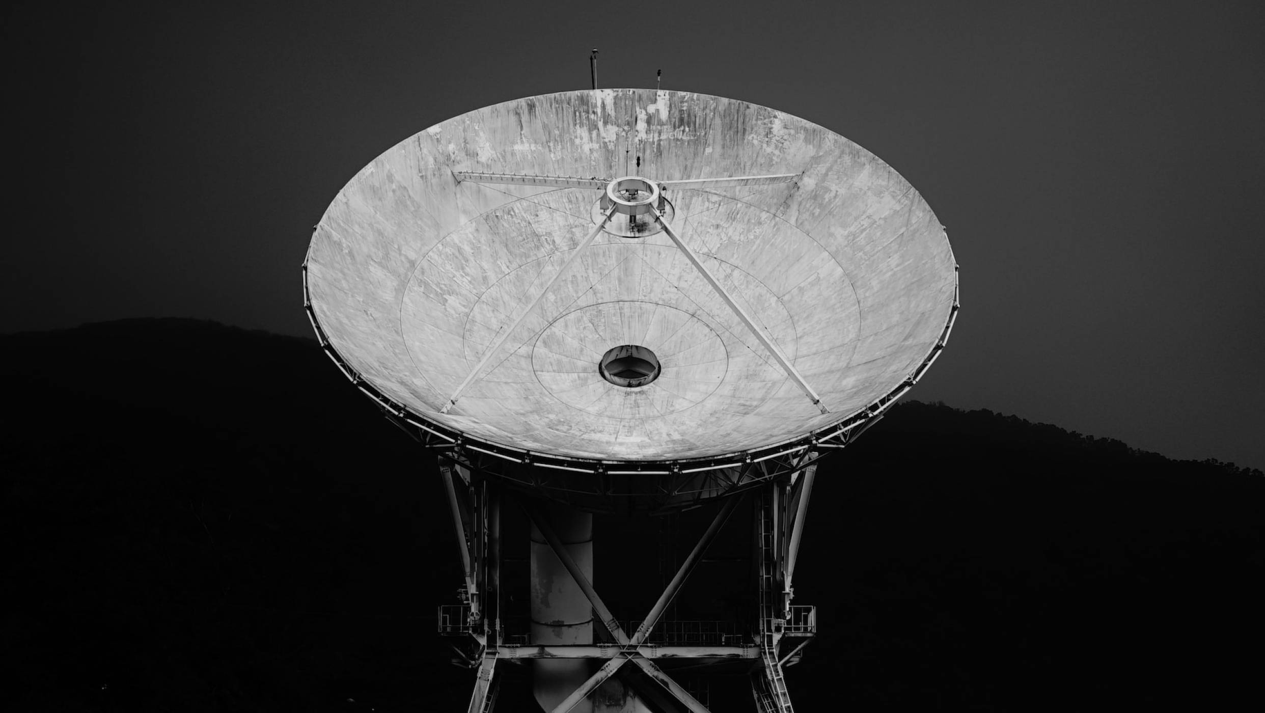 Историческо: Проведоха първото обаждане през сателит с помощта на обикновен телефон