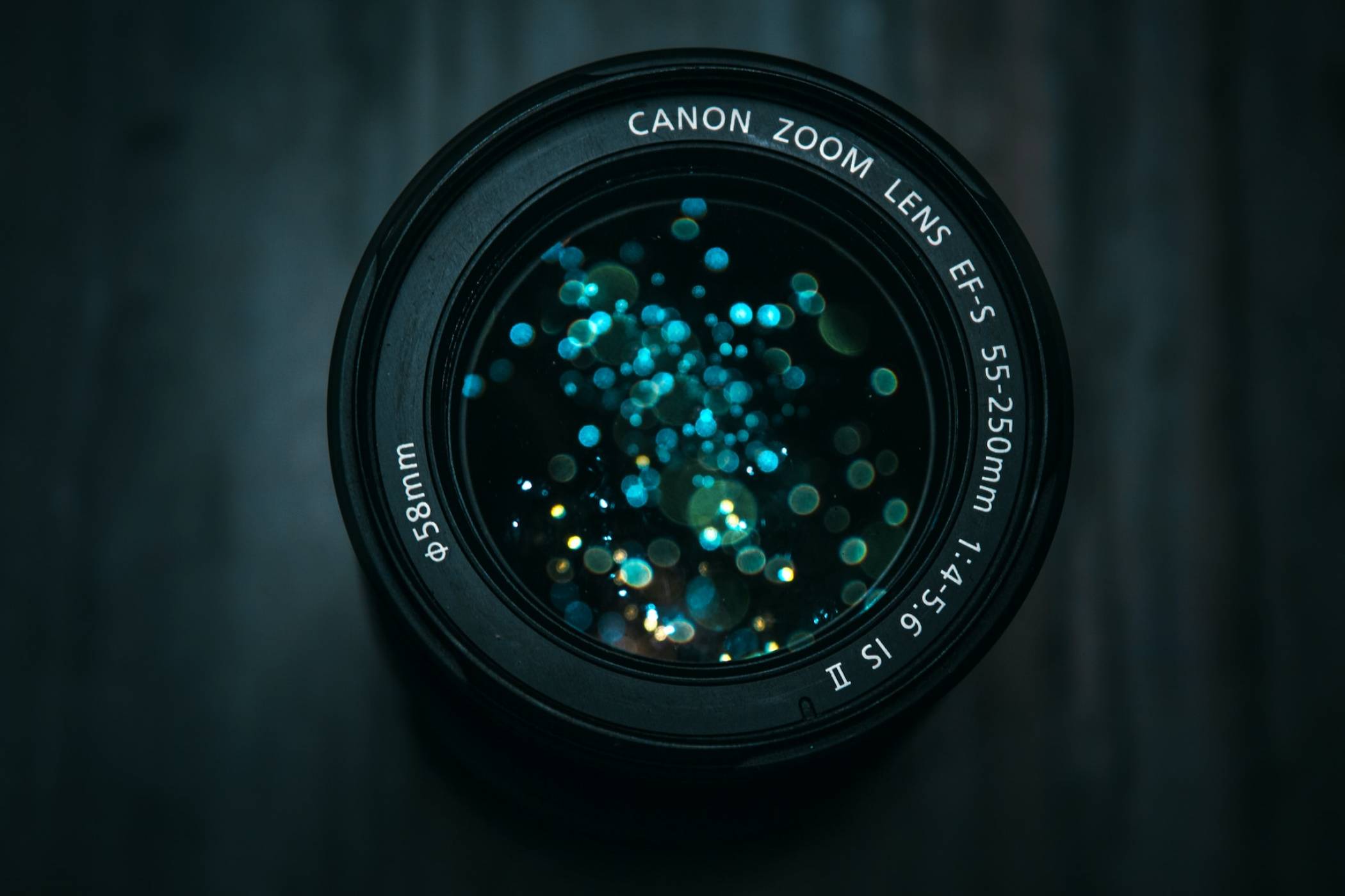 Canon може да е следващят фотогигант, който ще си партнира с марка смартфони