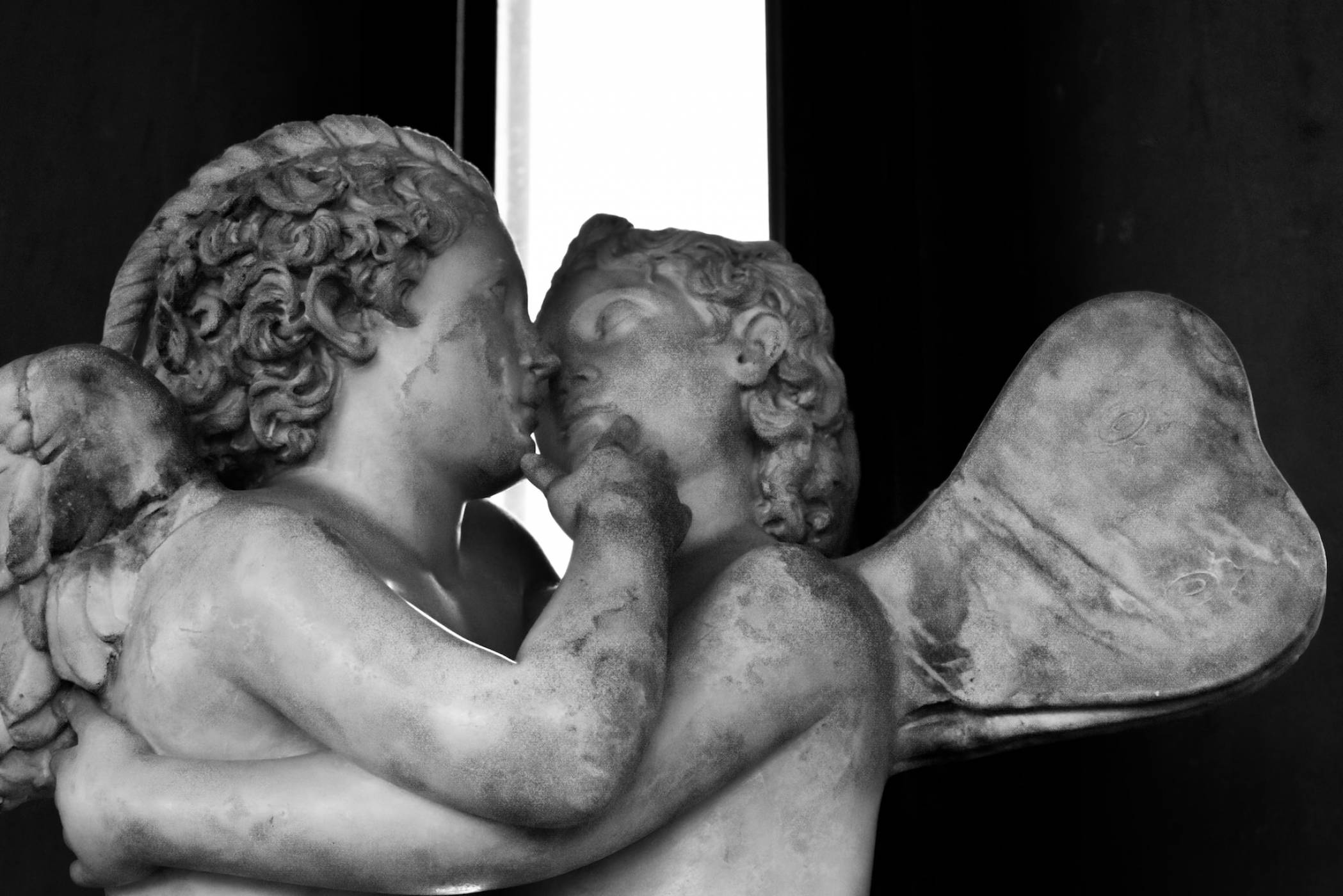 Първата целувка се оказа с 1000 години по-стара 