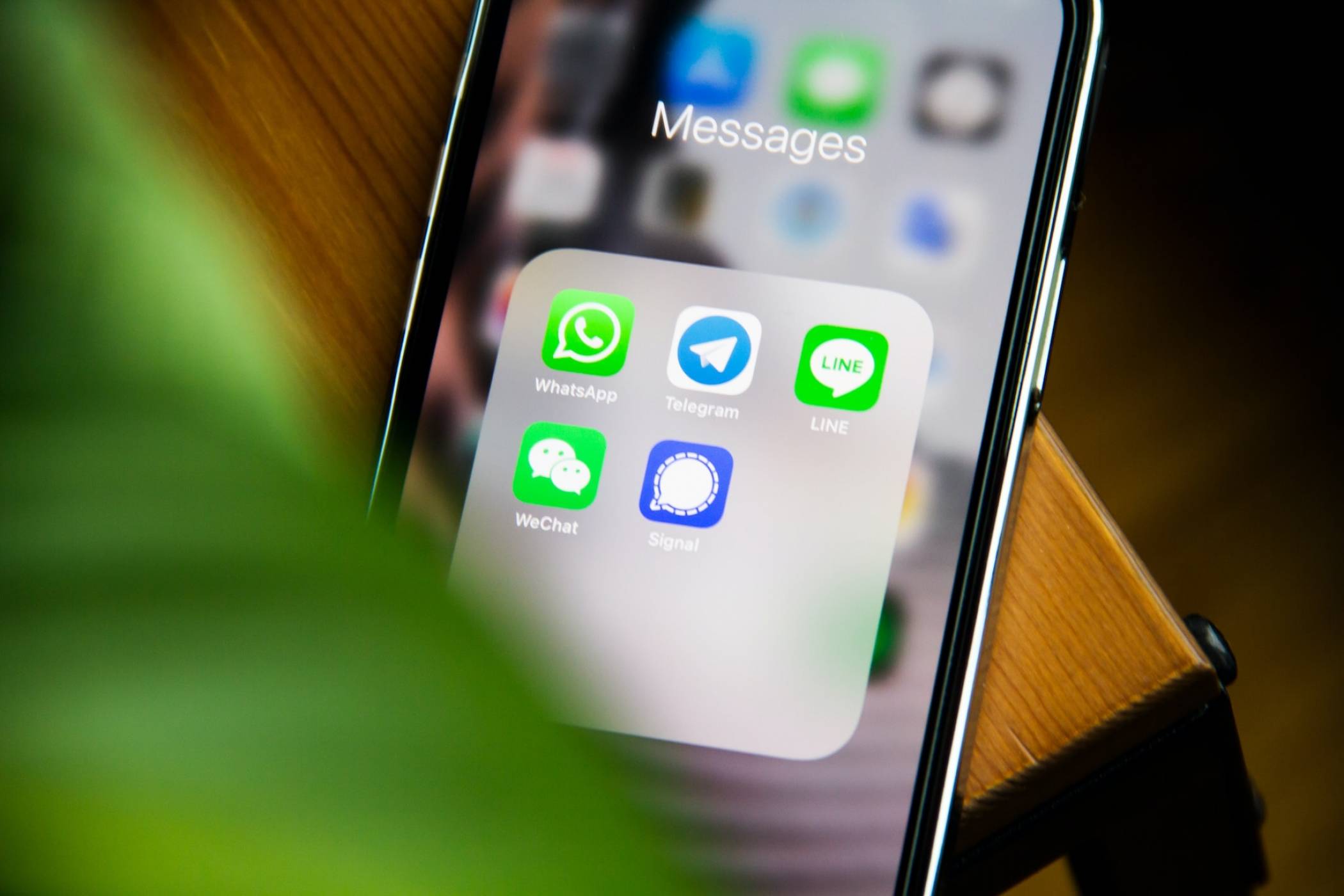 WhatsApp работи върху няколко нови функции - от видеосъобщения до HD снимки