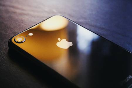 Ако имате iPhone 8 или iPhone X, вероятно трябва да го продадете сега