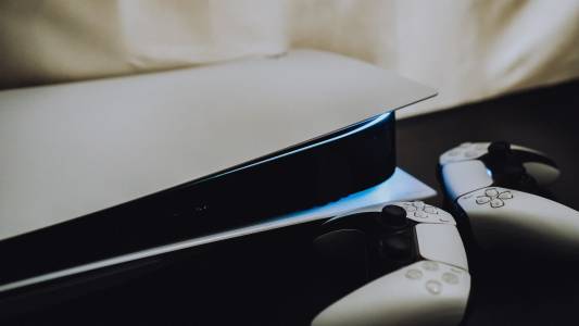 Уникален прототип на PlayStation 5 конзола се продава на търг в Yahoo