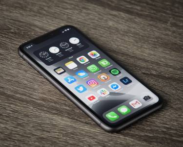 Според слуховете iPhone 15 ще разполага със значително по-големи батерии