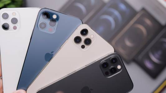 Вашият iPhone 15 Pro може да бъде в приятен син цвят