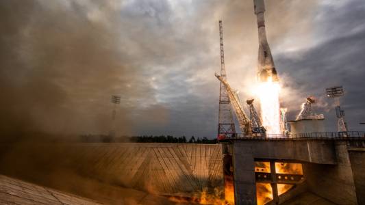 Провал за Русия: космическият апарат Луна-25 се разби