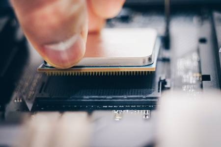 Най-скъпият процесор на Intel може да работи без външна RAM памет