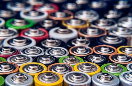 Иновативна литиево-сярна батерия обещава 5 пъти по-голям капацитет