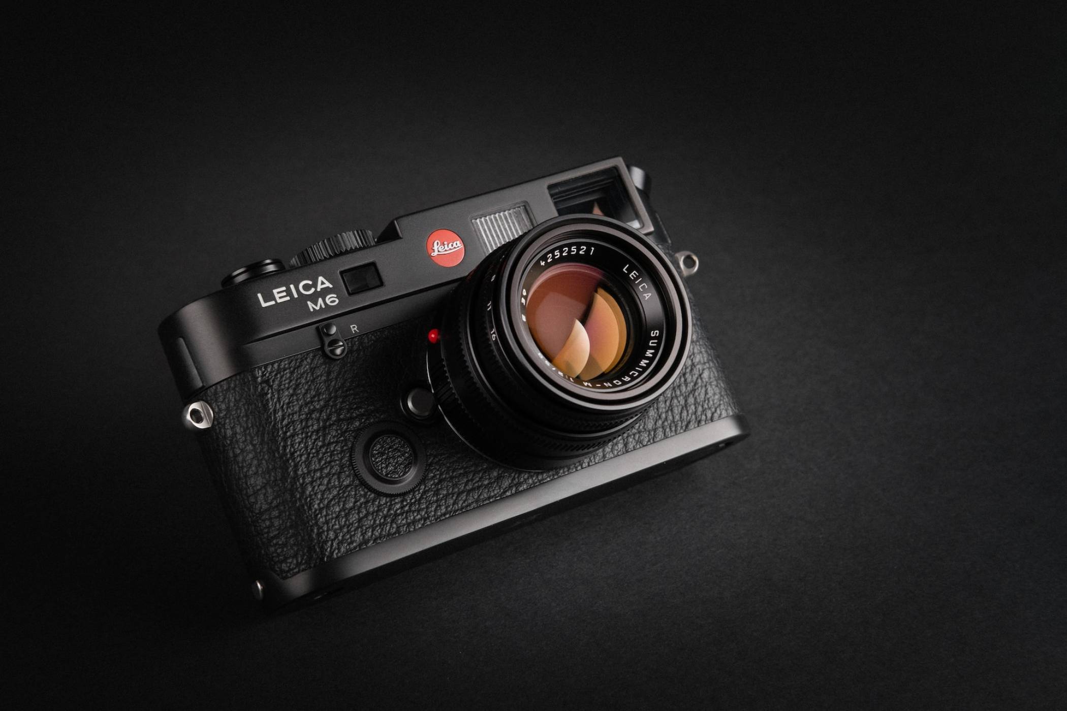 Фотоапаратът Leica M11-P позволява на богати журналисти да се борят с дезинформацията