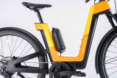 За разлика от колелата на нашето детство е-велосипедът Urtopia Fusion идва с ChatGPT, GPS и Bluetooth музика