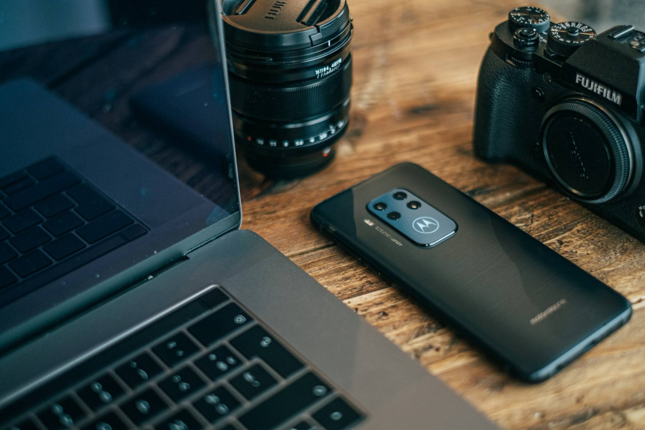 Това е първият ни поглед към новия гъвкав Motorola Razr Plus (2024) 