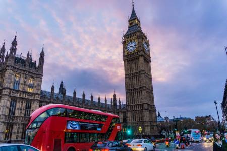Великобритания вече подготвя първите паркоместа за въздушни таксита