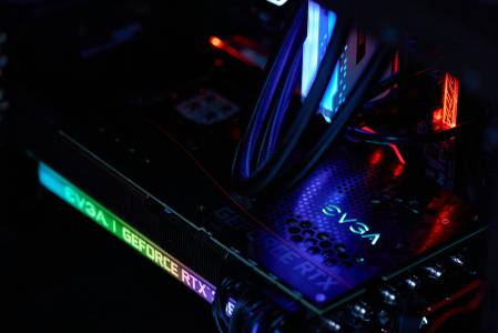 Прекупвачи в Китай купуват цели РС-та, за да извадят само GeForce RTX 4090 картите