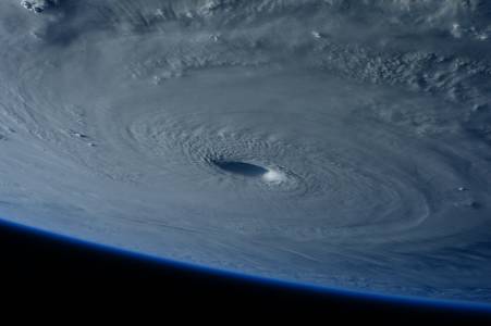 Възможно е да се нуждаем от ново ниво за урагани при ветрове със скорост над 300 км/ч