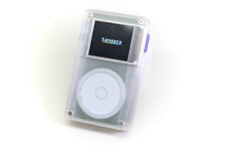 Този плейър с дизайн на iPod събра 150 000 долара финансиране от ентусиазирани купувачи