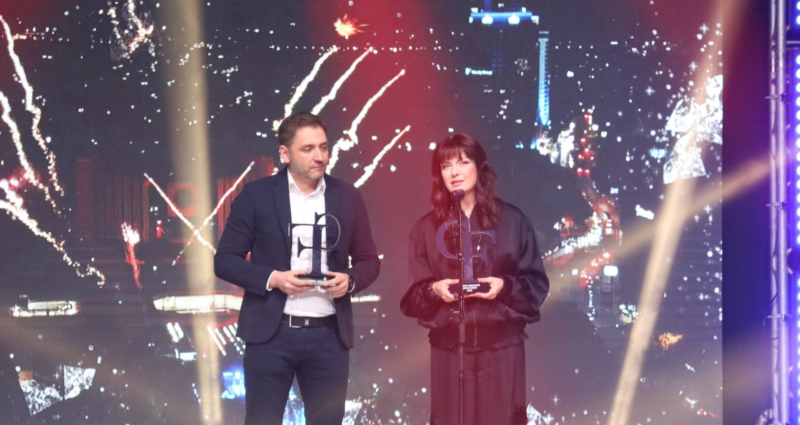 Samsung България получи специална награда за най-добро иновативно модно шоу на Code Fashion Awards 2024 