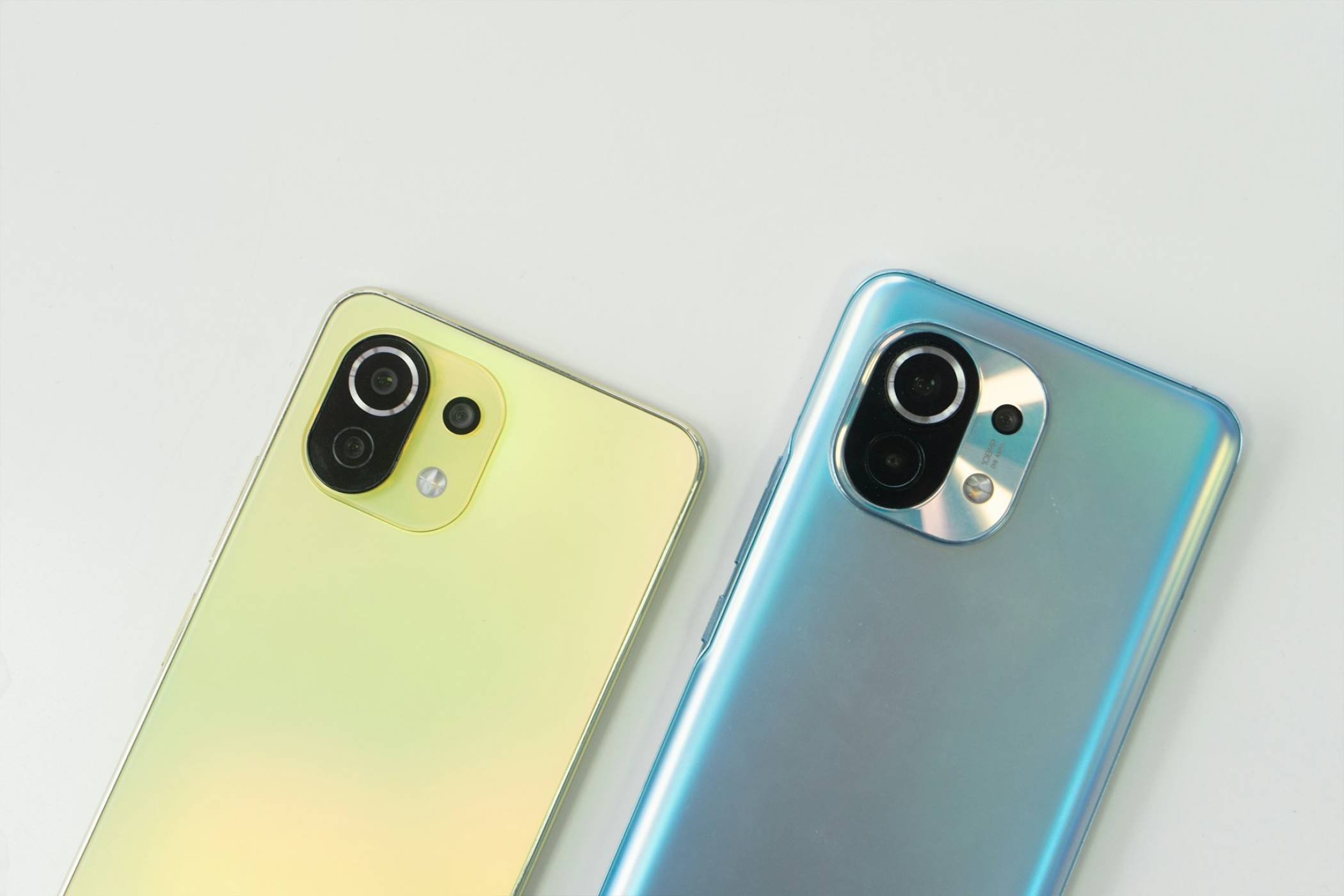 Стойката за камерата на Xiaomi 14 Ultra работи и с конкурентни телефони