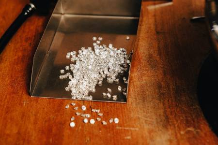 Забравете за милиардите години: учени създадоха диаманти само за 150 минути