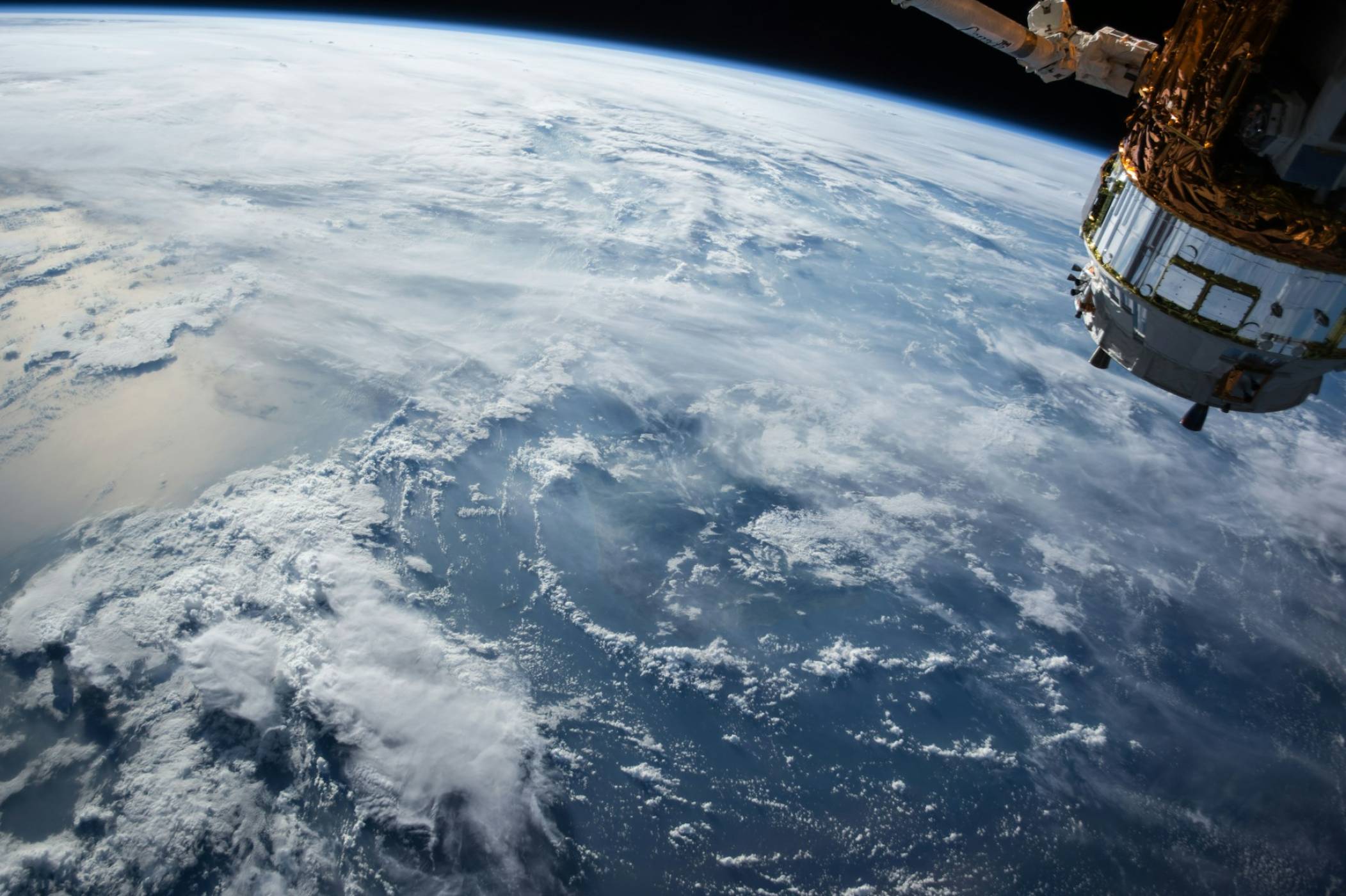Руски космически боклук едва не разруши сателит на НАСА