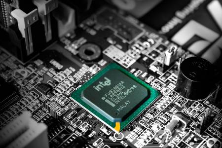 Захранваният от Intel Aurora стана най-бързият суперкомпютър за изкуствен интелект 