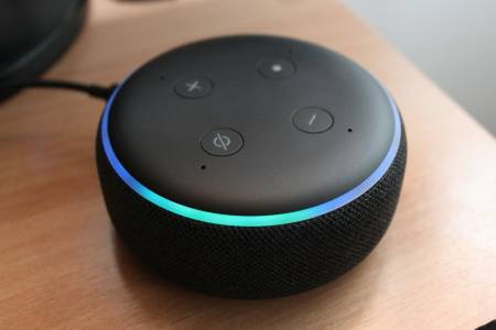 Не очаквайте скоро обновена Alexa, тъй като Amazon има проблеми с генеративния ИИ
