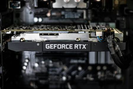 Nvidia RTX 5080 и RTX 5090 са почти готови и ще са изненадващо ефективни