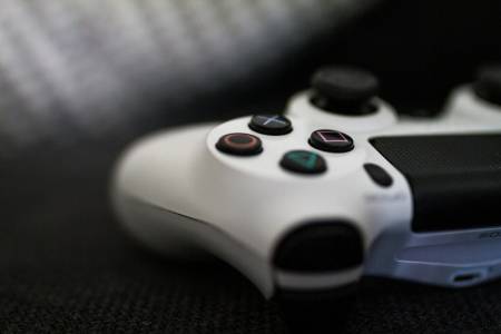 PlayStation 4 като джобна конзола е нещо, с което ще искате да започнете новата седмица