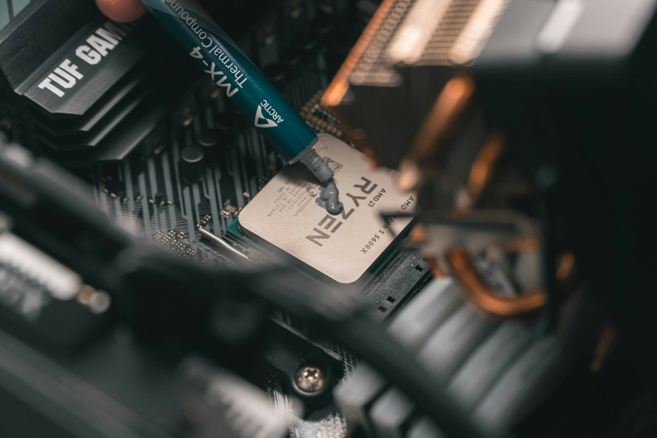 AMD и Nvidia изпращат новото поколение геймърски видеокарти от Китай в САЩ преди 20 януари, за да избегнат митата