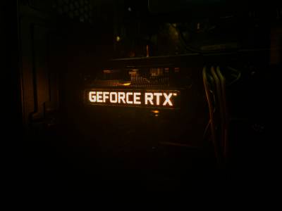 Хората вече са на опашка за Nvidia RTX 5090 въпреки януарския студ