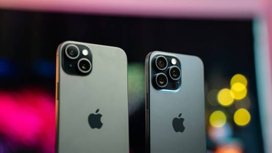 По-голямата батерия в iPhone 17 Pro Max означава по-дебел профил на телефона