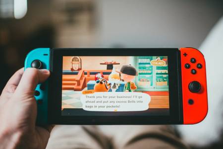 Nintendo Switch 2 може да дебютира с еквивалентна на PS5 цена