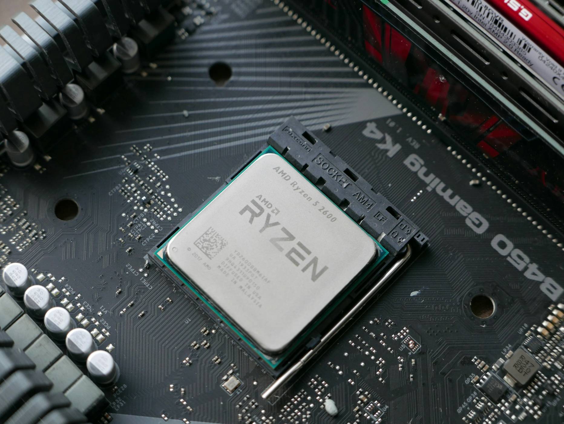 Ако геймърското ви РС ползва Ryzen 9000, внимавайте за този проблем, който може да извади процесора от строя