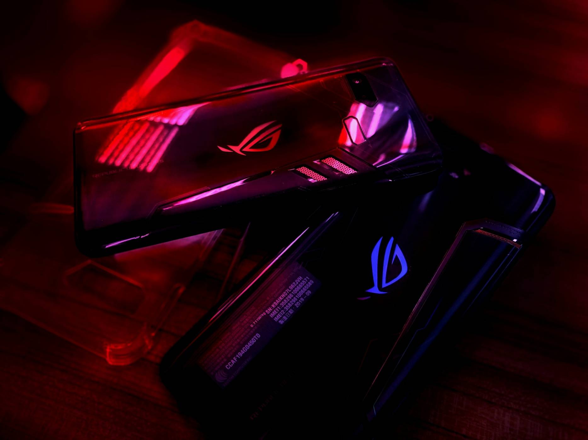 Asus загатна за следващата си портативна конзола, която може да е партньорство с ХВОХ 